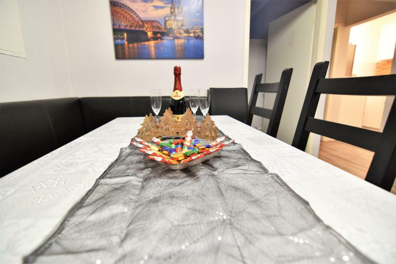 Apartment Koln-Mulheim Bagian luar foto